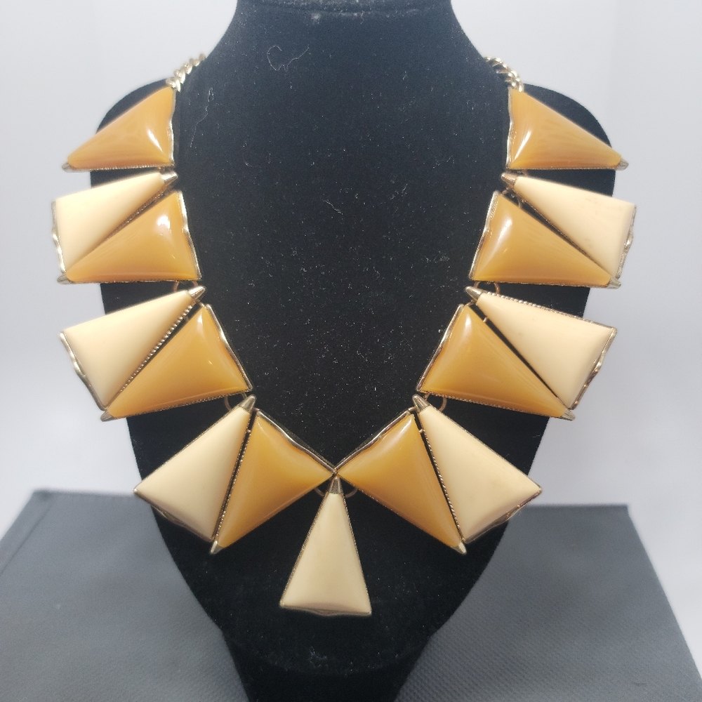 VINTAGE  Heavy Enamel and Metal Necklace